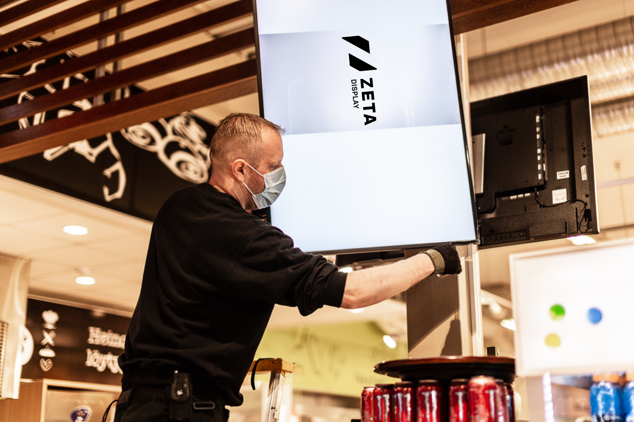 ZetaDisplay Matkakeidas näyttötratkaisun asennus
