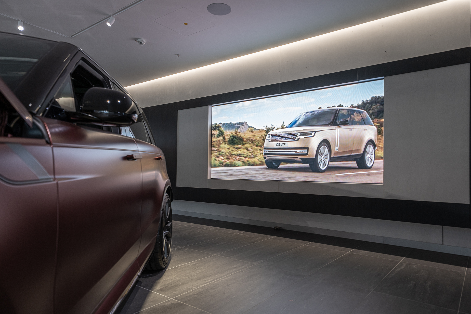 ZetaDisplay-Munich-JLR